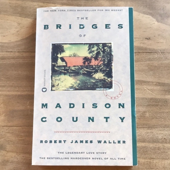 BRIDGES OF MADISON COUNTY ROBERT JAMES WALLER SOFT COVER BOOK - Picture 1 of 3